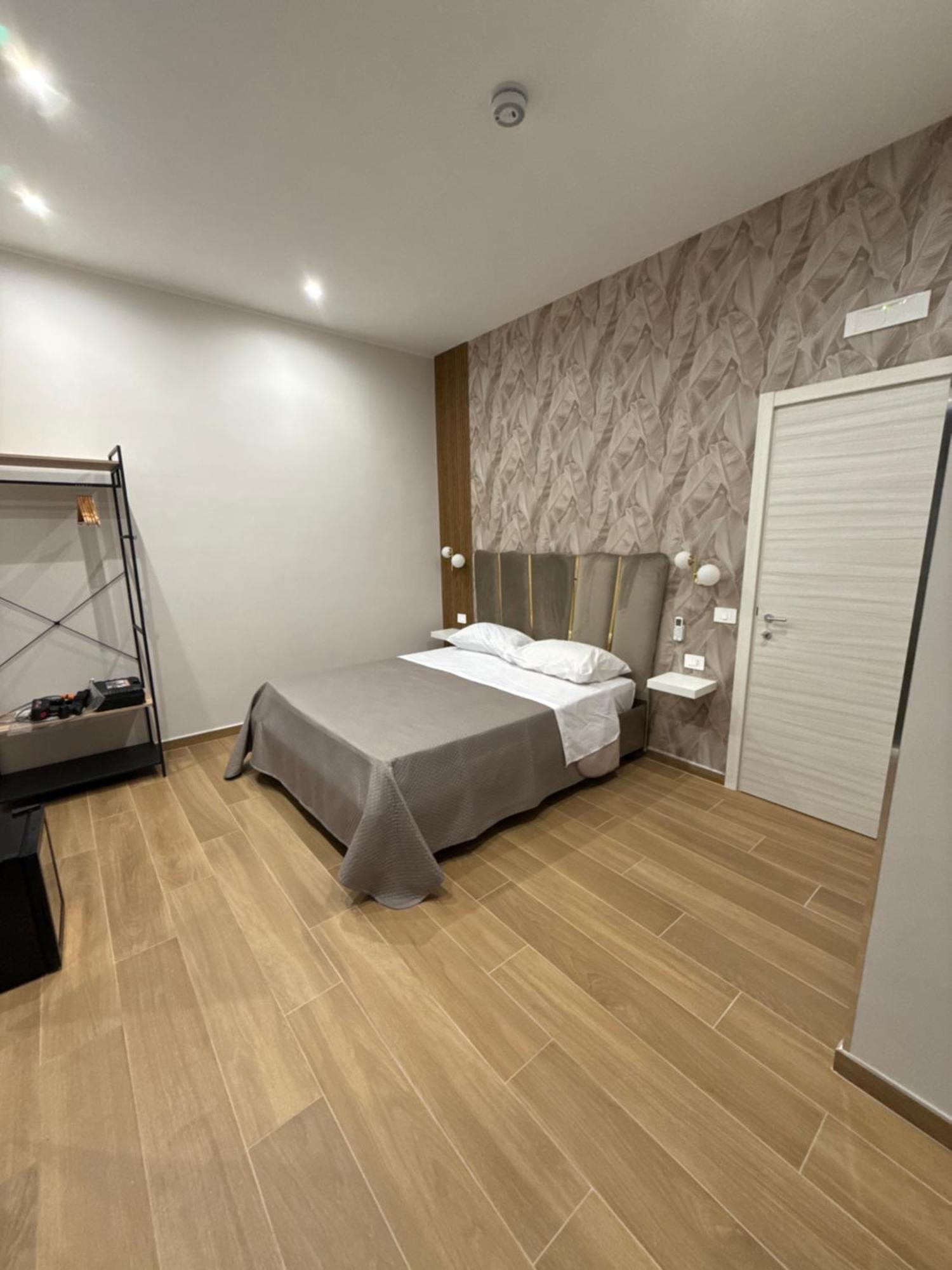 Il Regno Di Napoli Hotel Ngoại thất bức ảnh