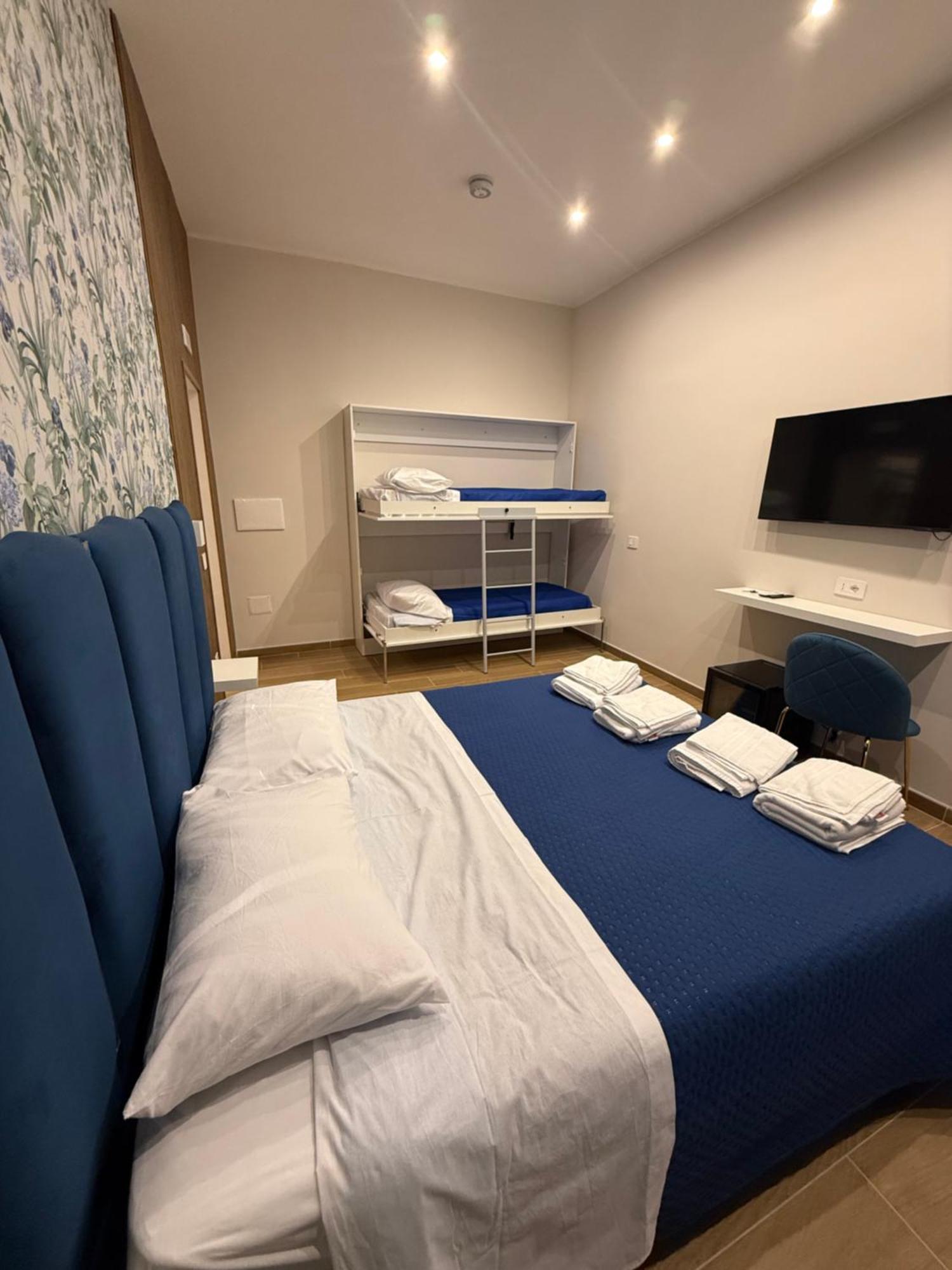Il Regno Di Napoli Hotel Ngoại thất bức ảnh